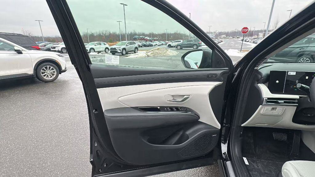 New 2026 Hyundai Tucson Limited image 14