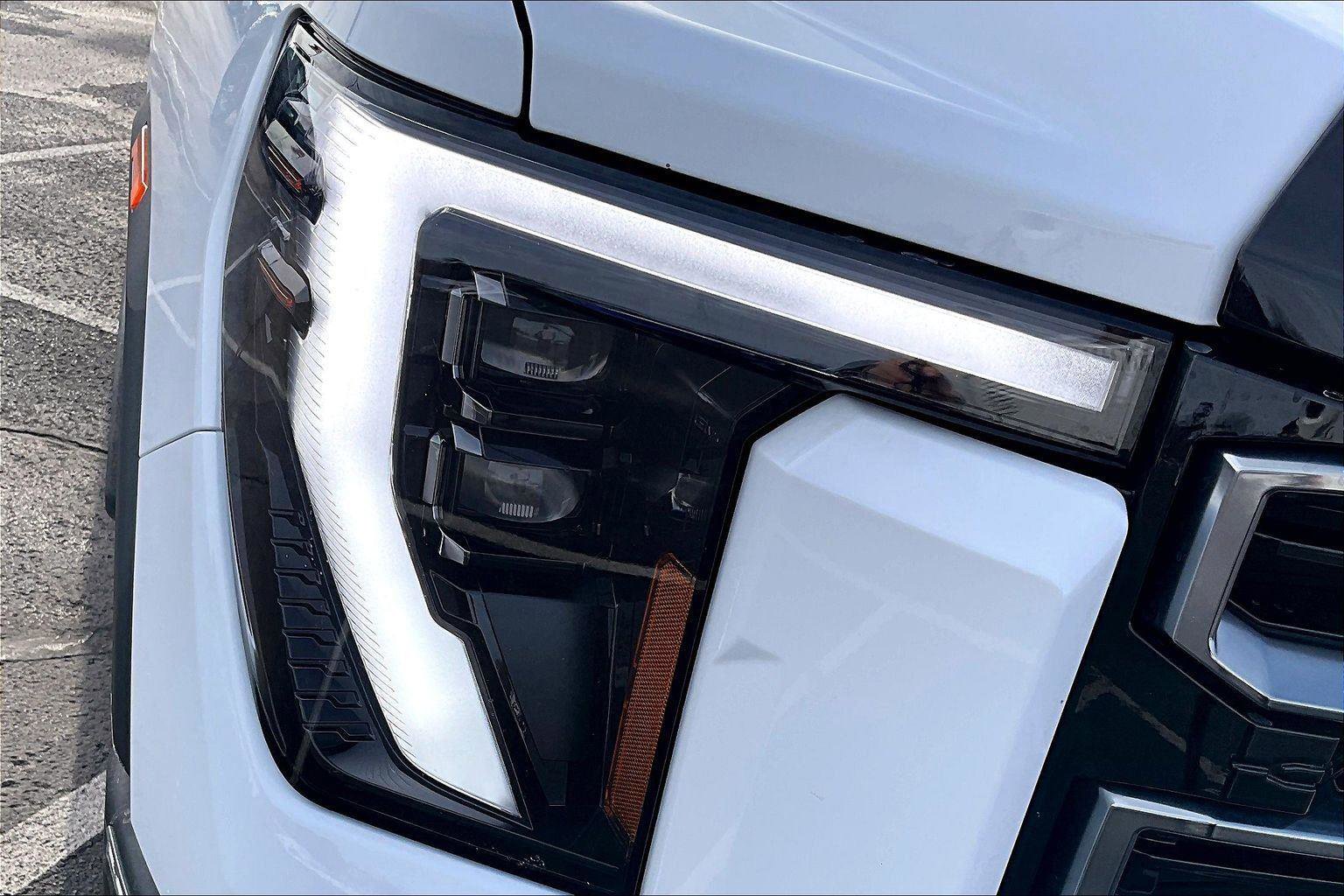 Used 2025 GMC Sierra 3500 AT4 w/ AT4 Premium Plus Package image 31