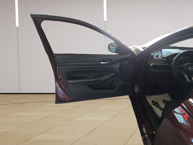 Used 2024 Nissan Altima 2.5 SV FWD image 10