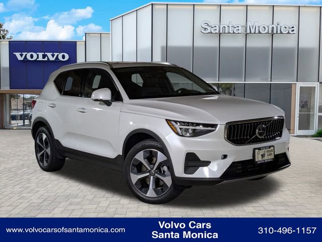New 2025 Volvo XC40 B5 Core w/ Protection Package Premier image 1