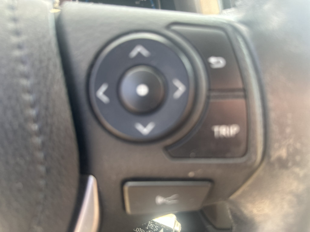 Used 2018 Toyota RAV4 XLE AWD/4WD image 10