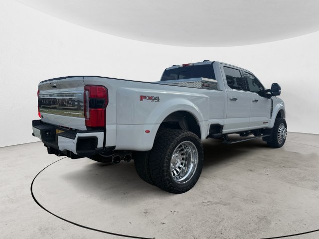 Certified 2025 Ford F450 Platinum w/ Platinum Plus Package AWD/4WD image 8