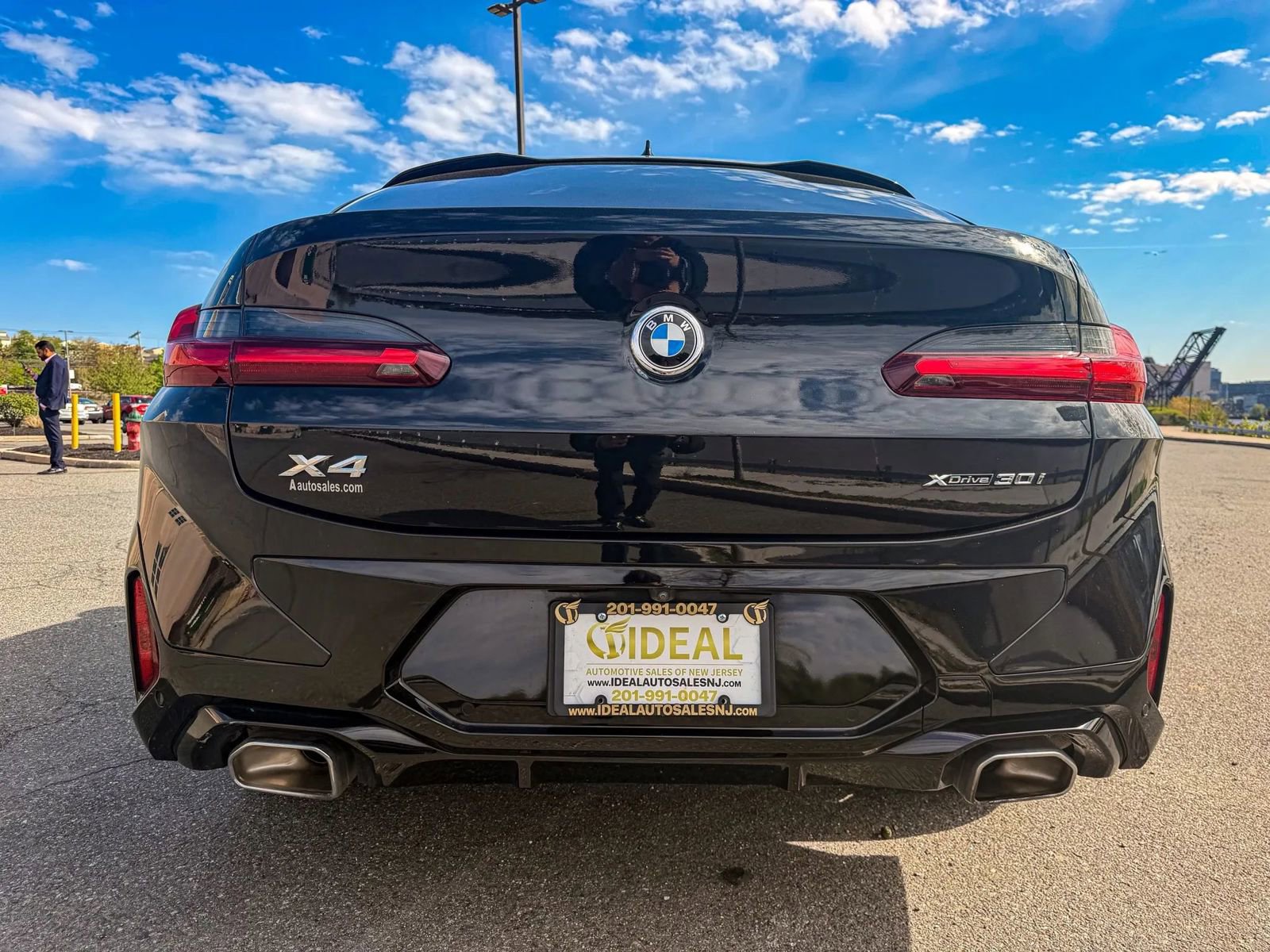 Used 2022 BMW X4 xDrive30i w/ M Sport Package 2 image 5