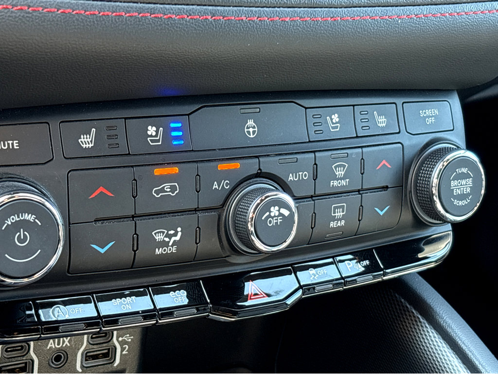 Used 2024 Dodge Durango GT image 6