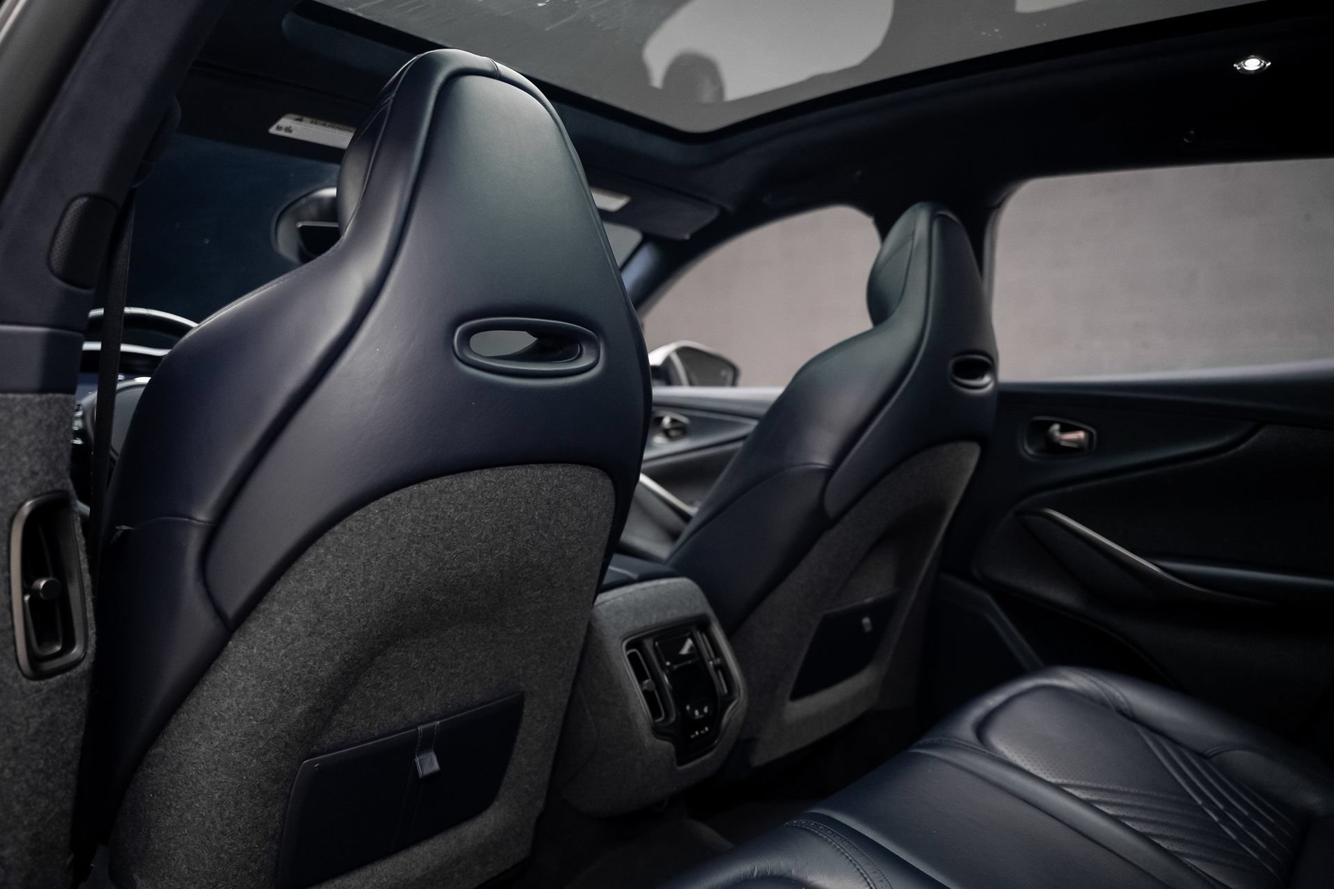 Used 2021 Aston Martin DBX AWD/4WD image 66