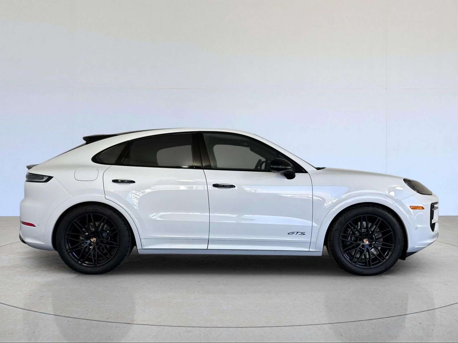 Certified 2026 Porsche Cayenne GTS image 9