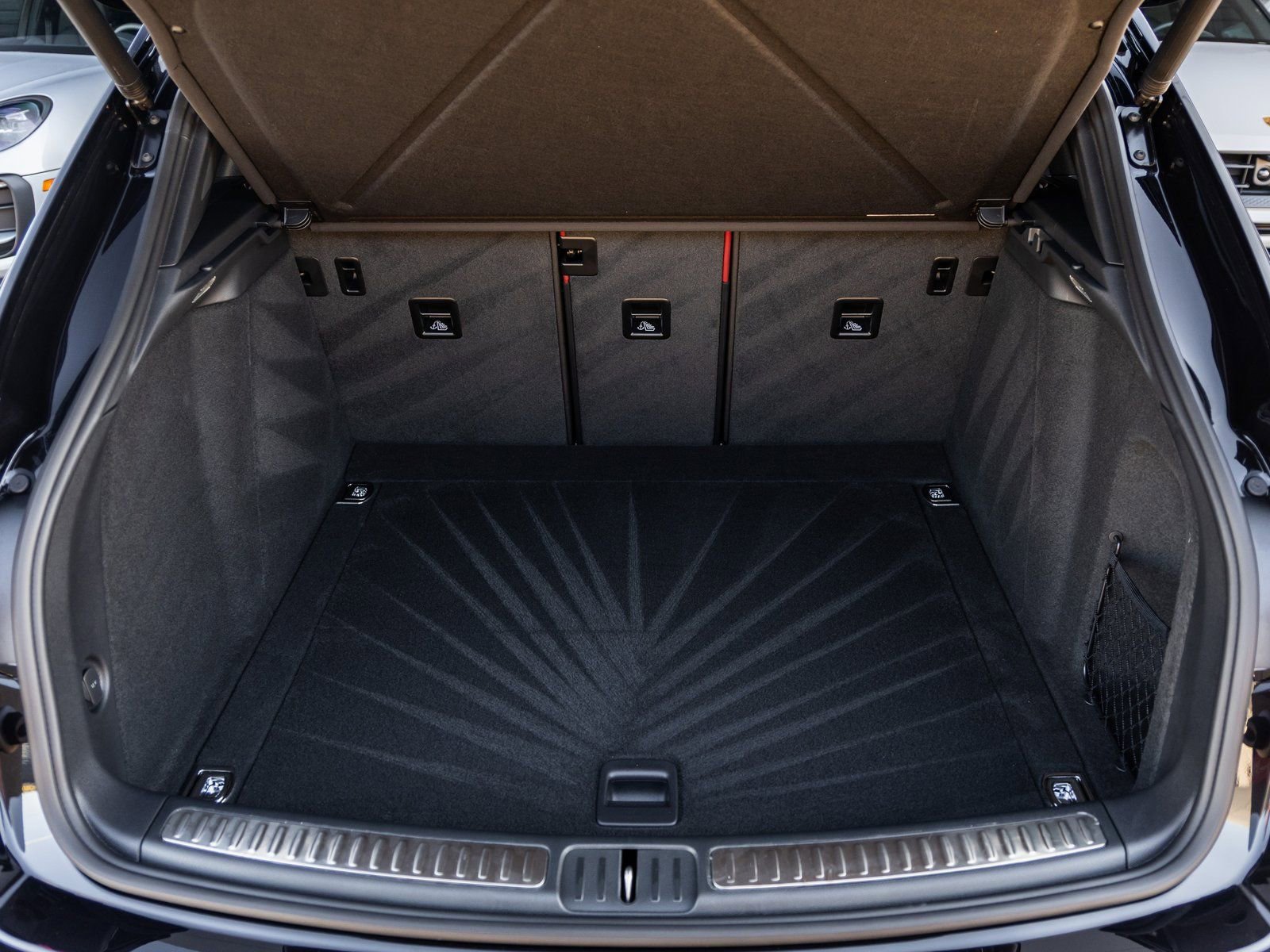 New 2026 Porsche Macan S image 36