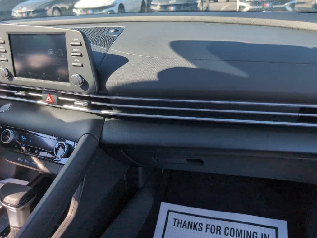 New 2026 Hyundai Elantra Hybrid FWD image 23