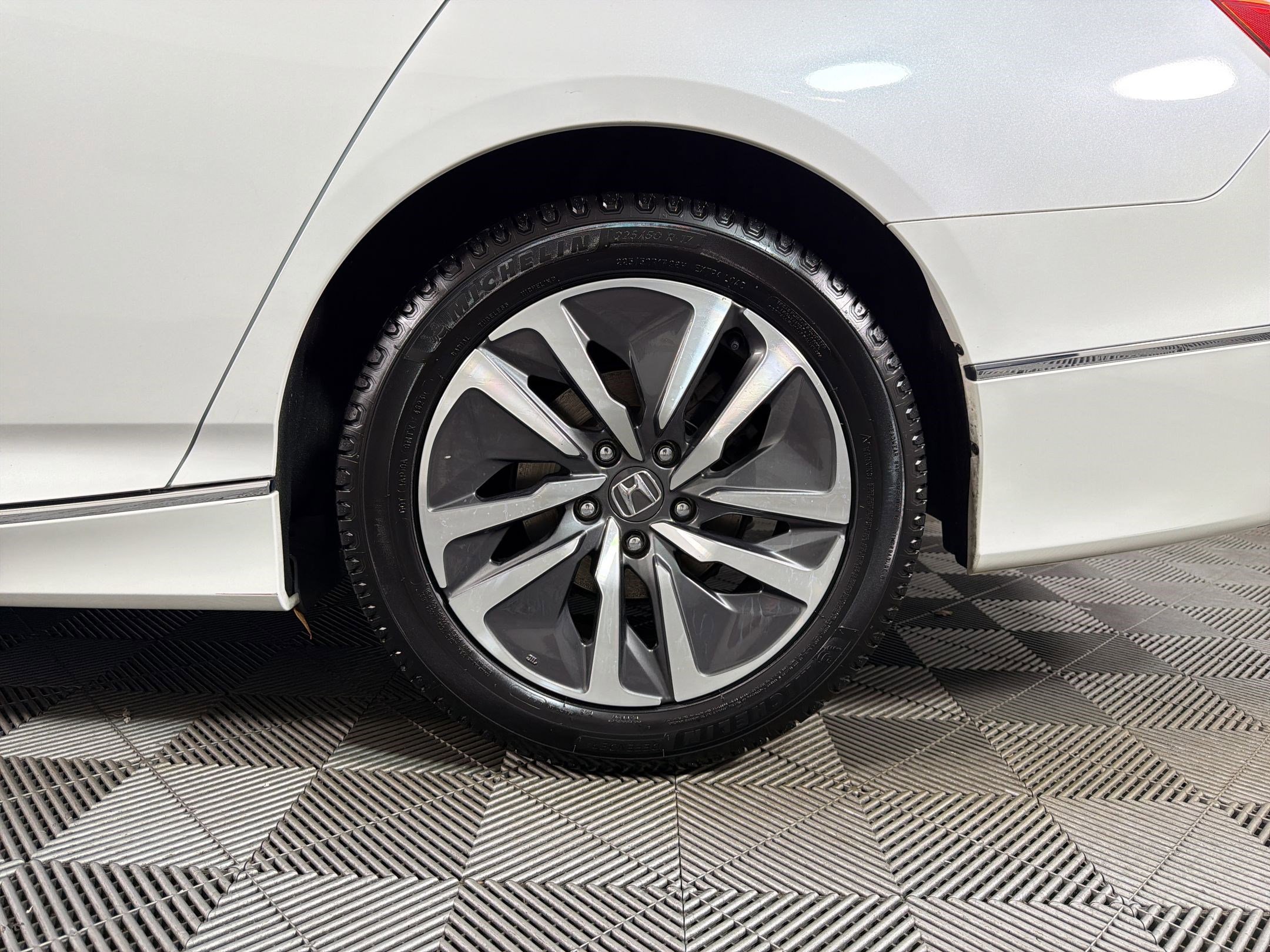 Used 2019 Honda Accord EX-L image 11