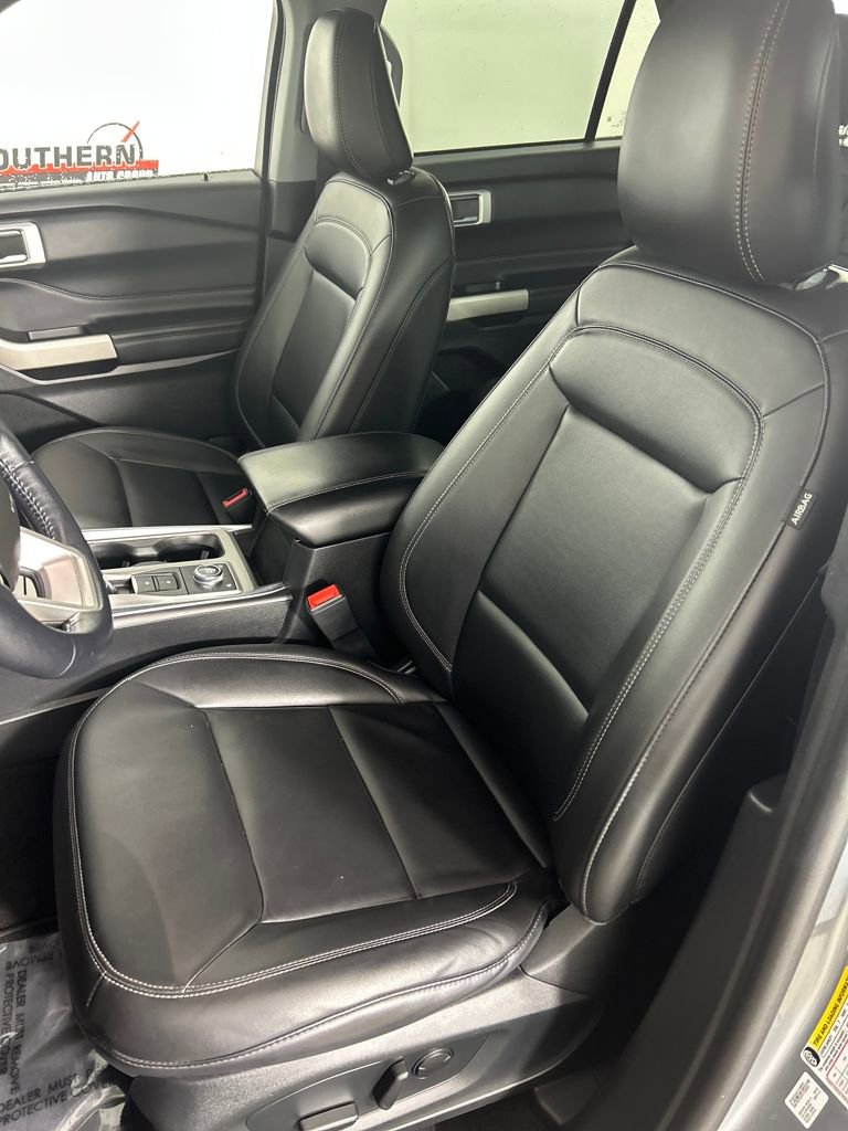 Used 2023 Ford Explorer XLT w/ Equipment Group 202A image 12