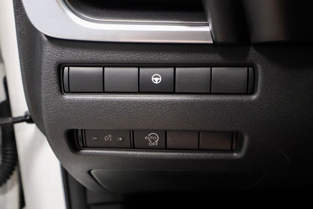 Used 2023 Nissan Rogue SV image 26