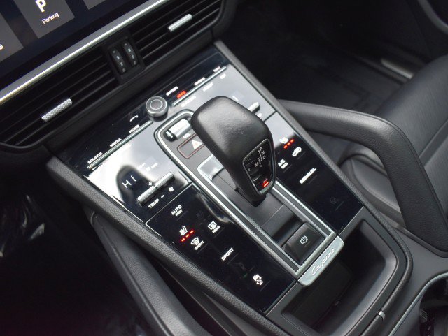 Used 2021 Porsche Cayenne AWD/4WD image 20