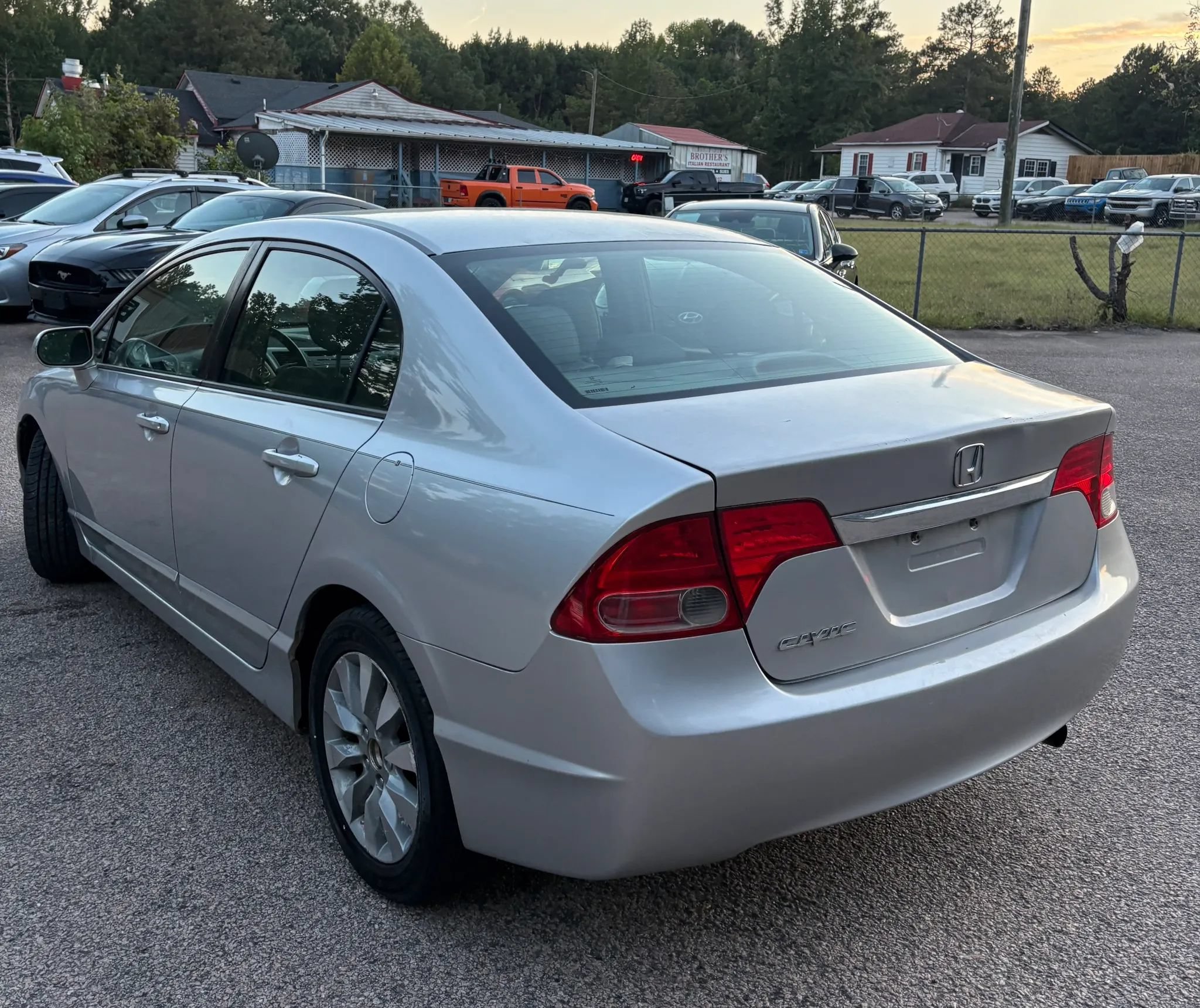 Used 2010 Honda Civic EX-L image 3