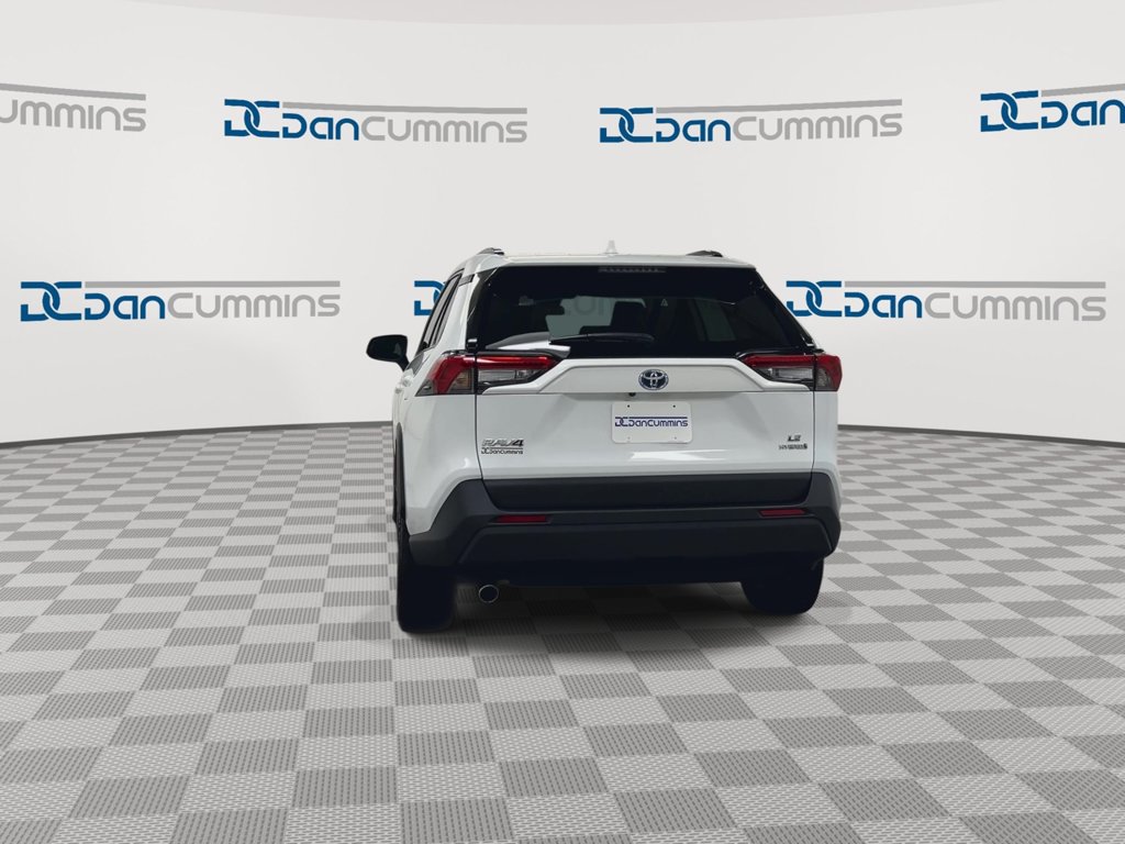 Used 2024 Toyota RAV4 LE AWD/4WD image 7