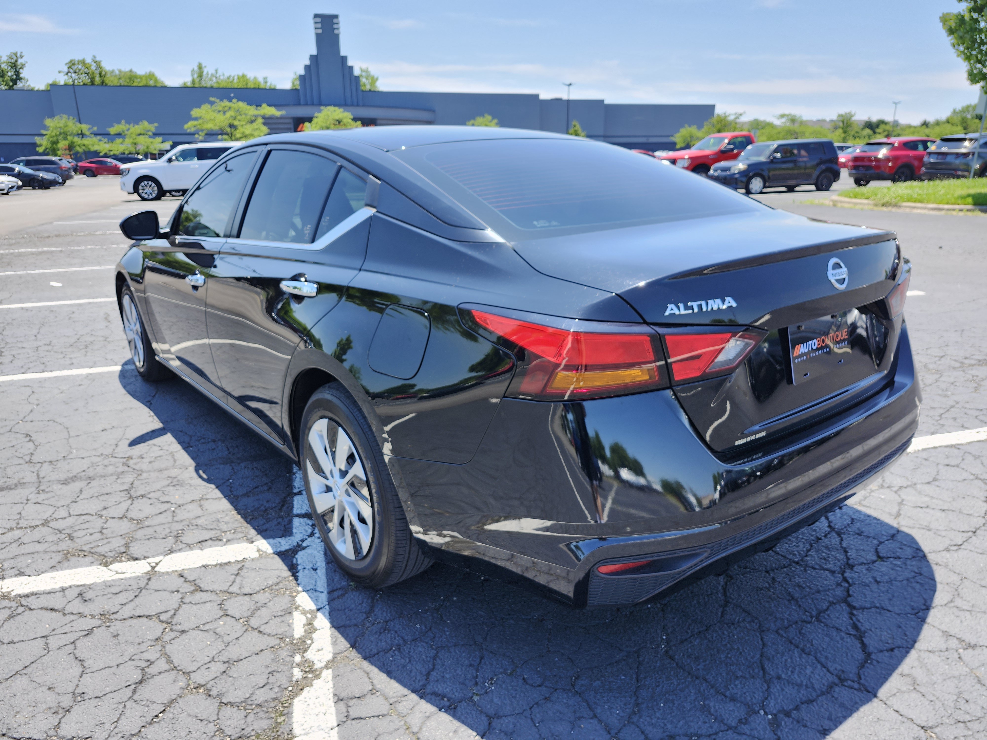 Used 2022 Nissan Altima 2.5 S FWD image 13