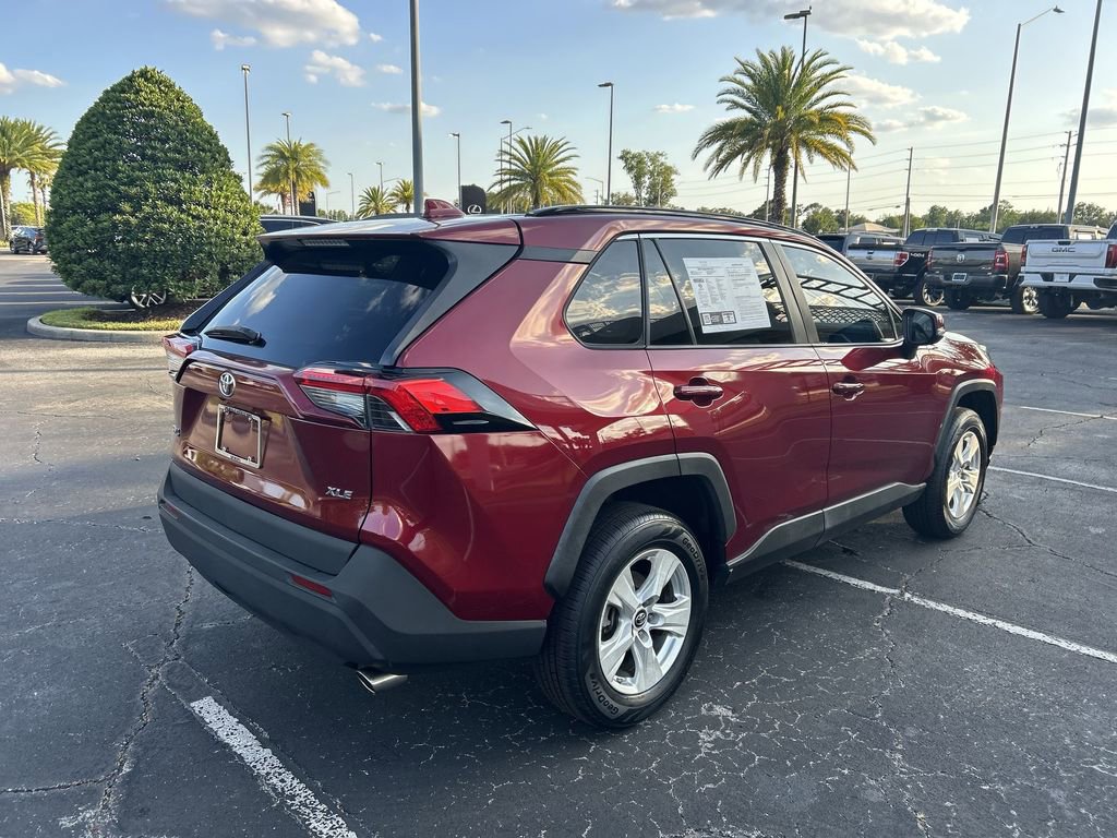 Used 2019 Toyota RAV4 XLE FWD image 11