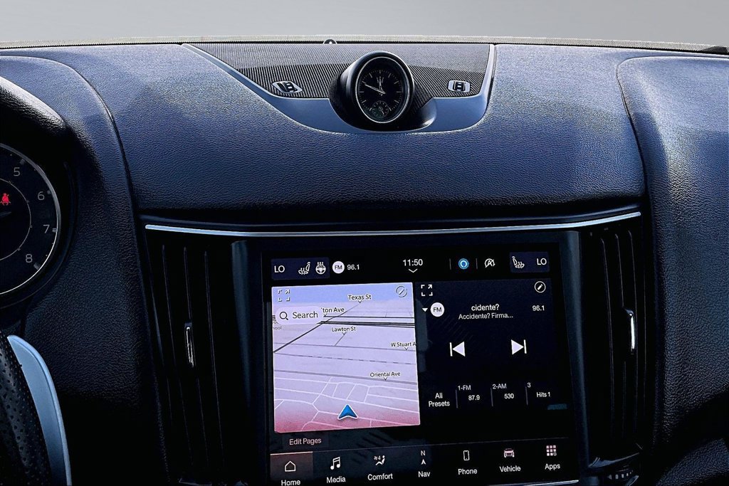 Used 2023 Maserati Levante Modena AWD/4WD image 10