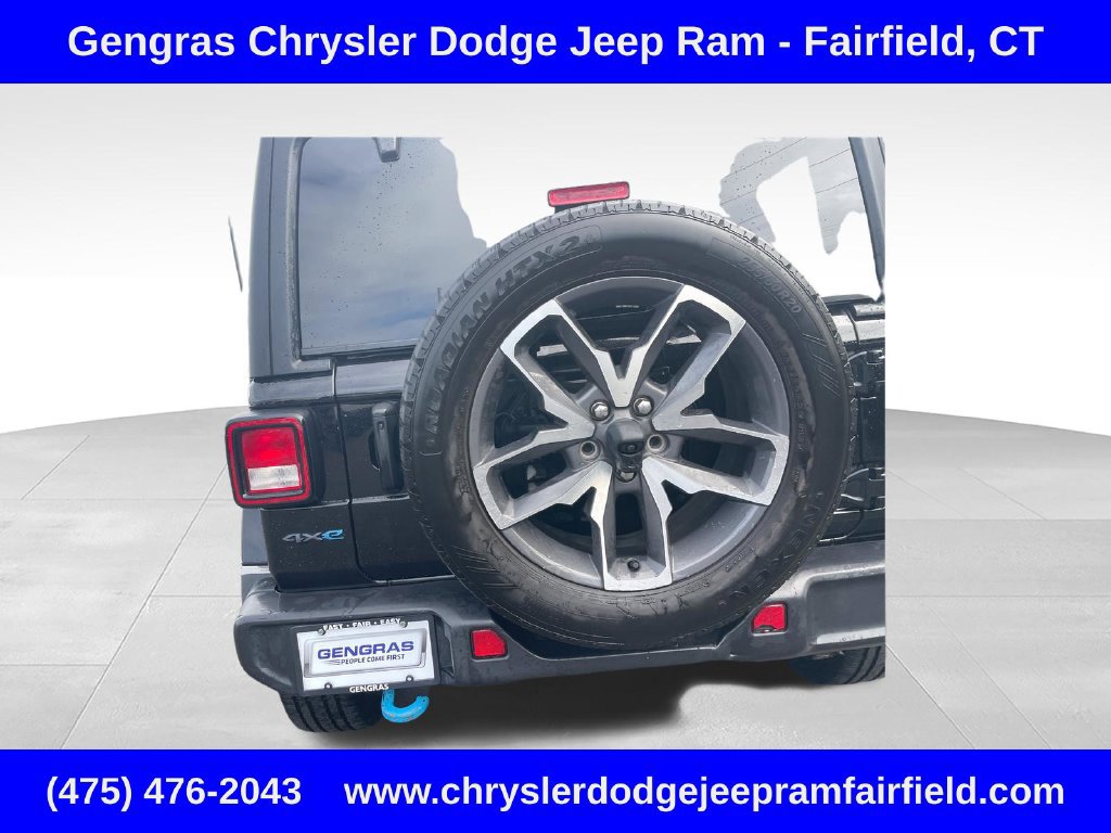 Certified 2024 Jeep Wrangler Unlimited w/ Convenience Group AWD/4WD image 11
