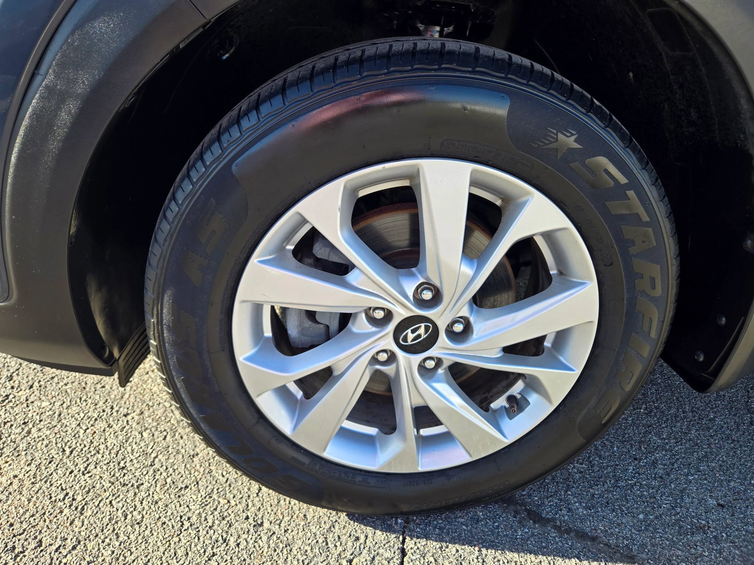 Used 2021 Hyundai Tucson Value FWD image 18