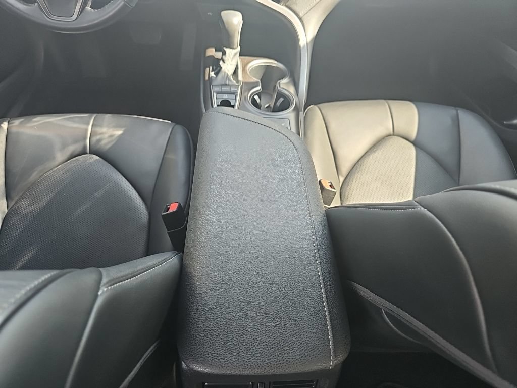 Used 2021 Toyota Camry XSE FWD image 27