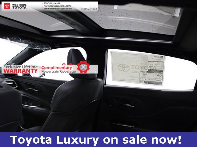 New 2026 Toyota Crown Platinum image 4