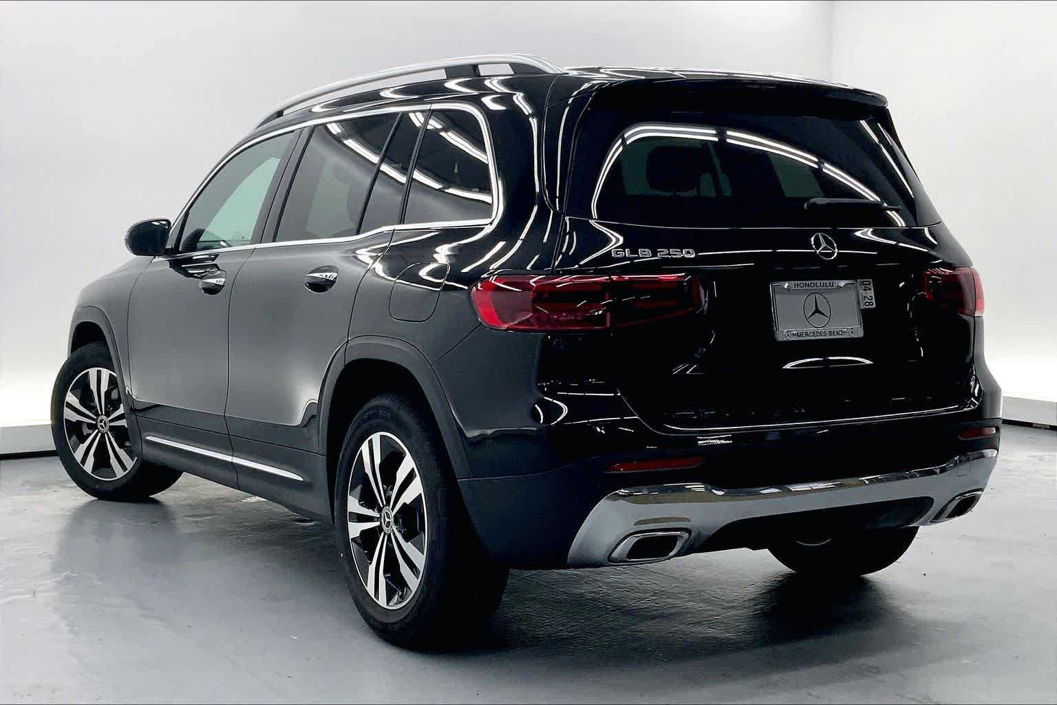 New 2026 Mercedes-Benz GLB 250 image 6