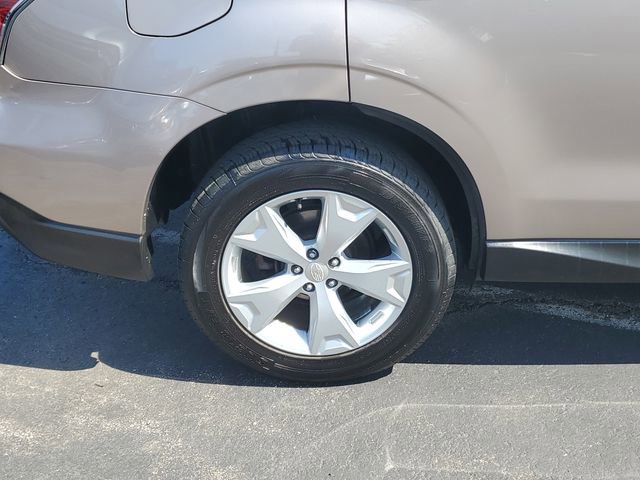 Used 2015 Subaru Forester 2.5i w/ Alloy Wheel Package AWD/4WD image 5