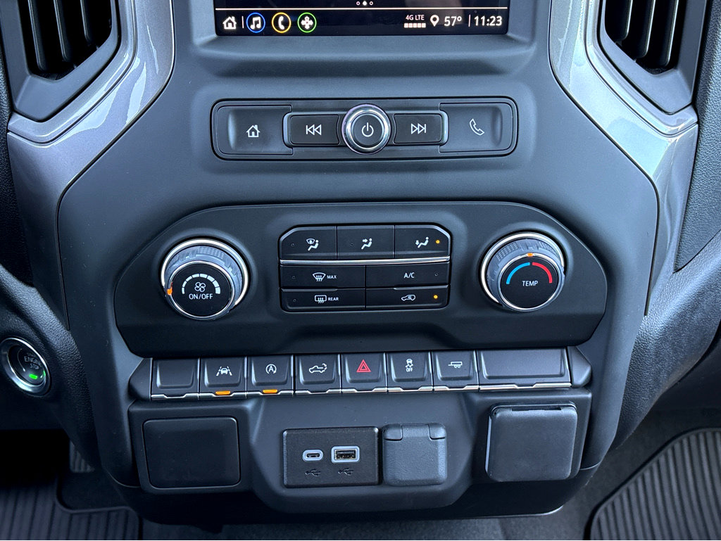 Used 2025 Chevrolet Silverado 1500 Custom image 9