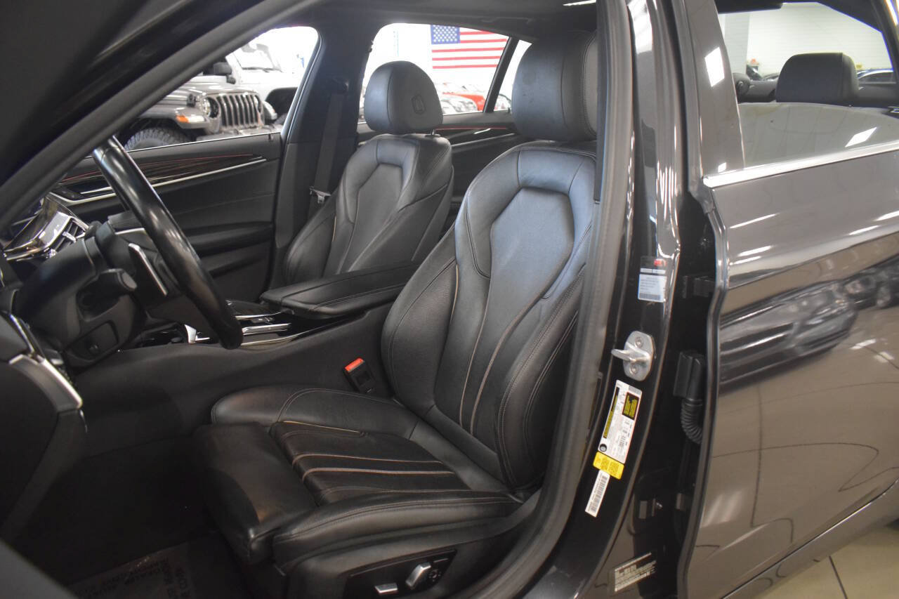 Used 2018 BMW 540i RWD image 57