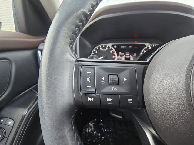 Used 2023 Nissan Rogue SV w/ SV Premium Package image 11