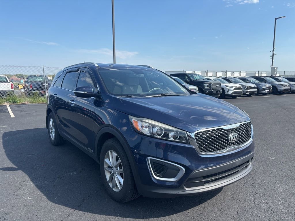 Used 2017 Kia Sorento AWD image 1