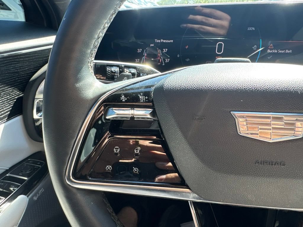 Used 2023 Cadillac Lyriq 2WD image 20