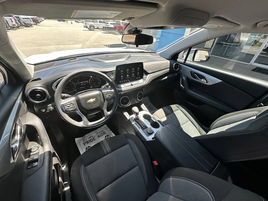 Used 2023 Chevrolet Blazer LT FWD image 16