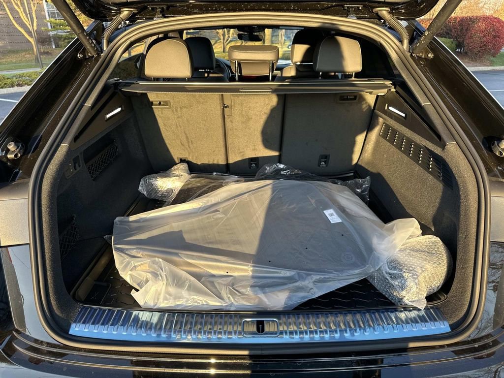 New 2026 Audi Q8 Premium Plus image 9