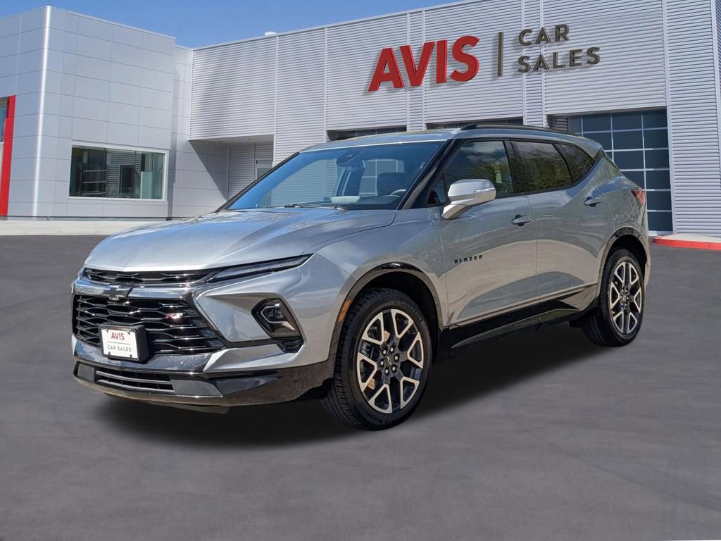 Used 2025 Chevrolet Blazer RS FWD image 1