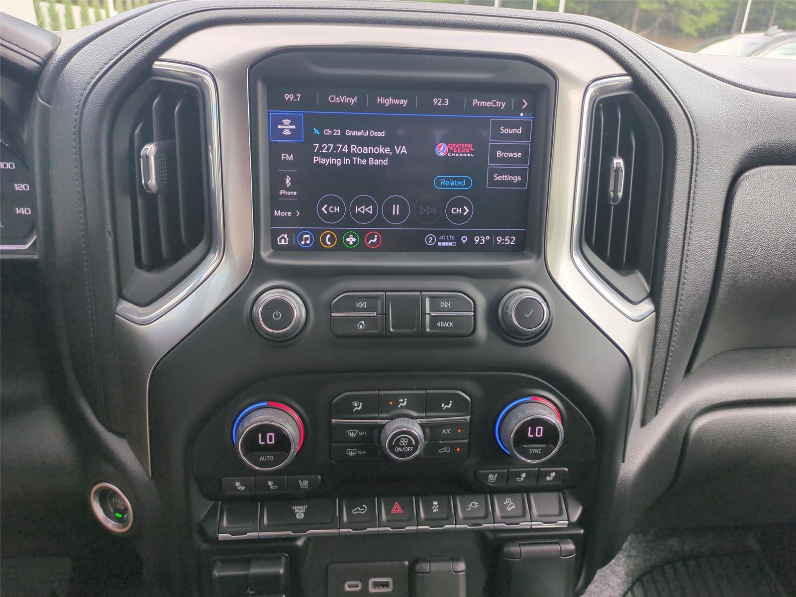 Used 2022 Chevrolet Silverado 2500 LTZ AWD/4WD image 21