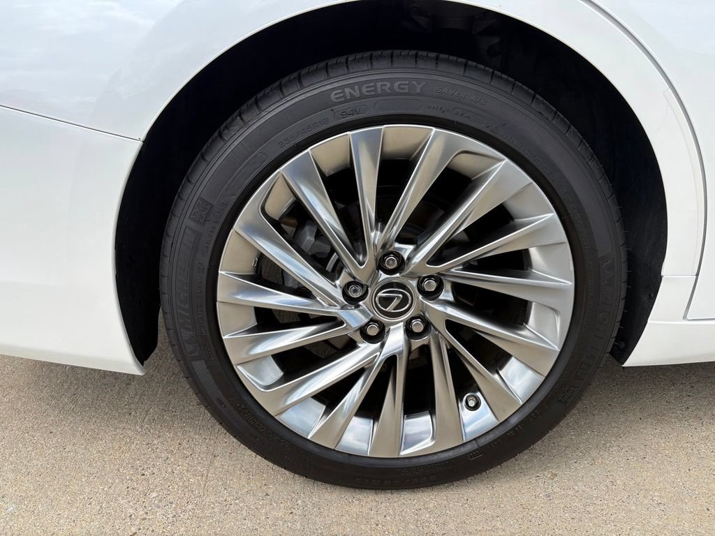 Used 2024 Lexus ES 300h w/ Premium Package FWD image 33