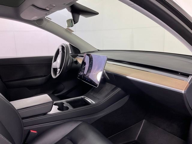 Used 2021 Tesla Model Y Long Range AWD/4WD image 23