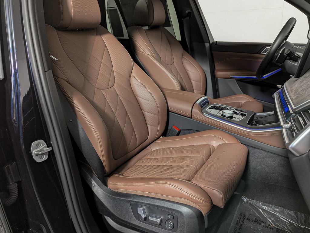 Certified 2024 BMW X5 xDrive40i w/ Executive Package image 28