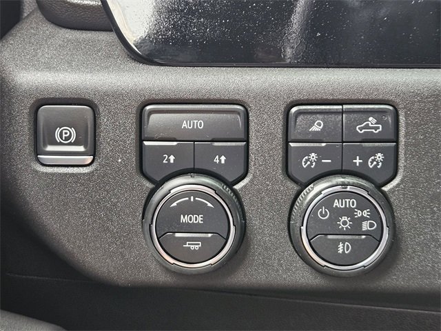Used 2025 Chevrolet Silverado 1500 LTZ image 22
