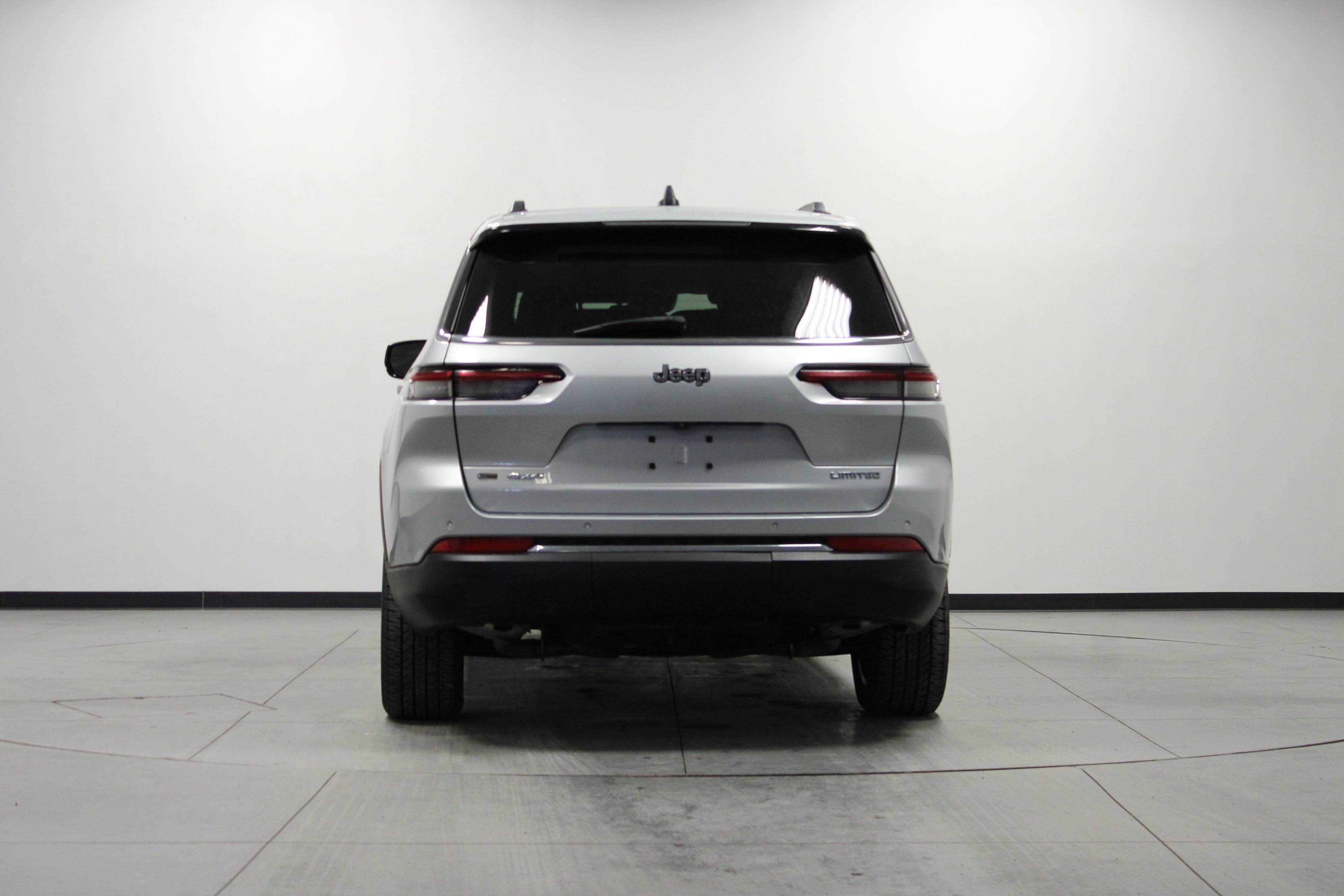 Used 2021 Jeep Grand Cherokee L Limited w/ Trailer Tow Group (B) image 5