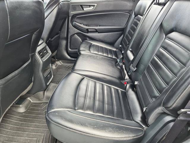 Used 2020 Ford Edge SEL FWD image 16