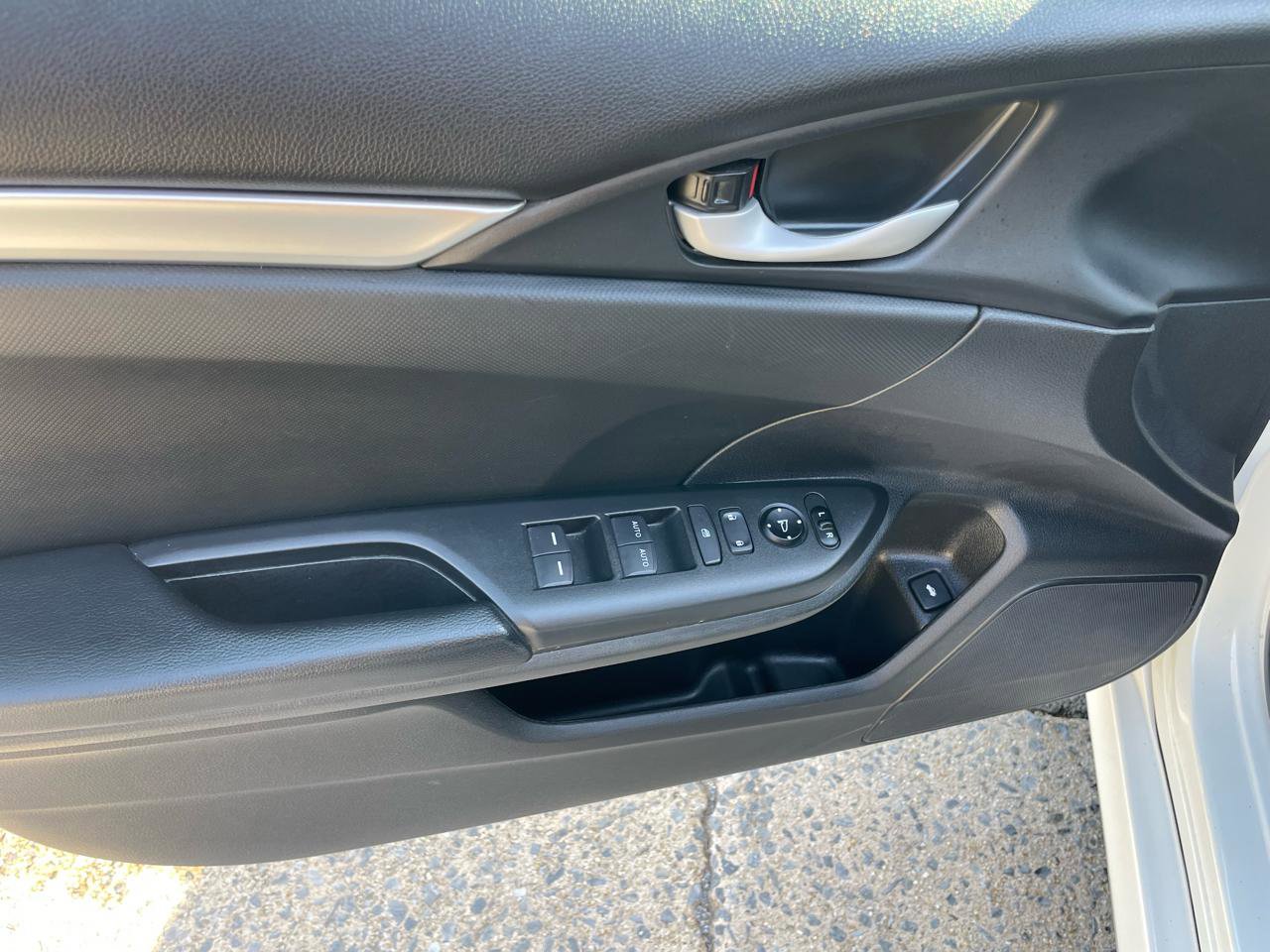 Used 2020 Honda Civic Sport image 29