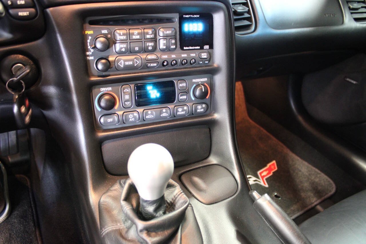 Used 2001 Chevrolet Corvette Z06 w/ Memory Pkg RWD image 32