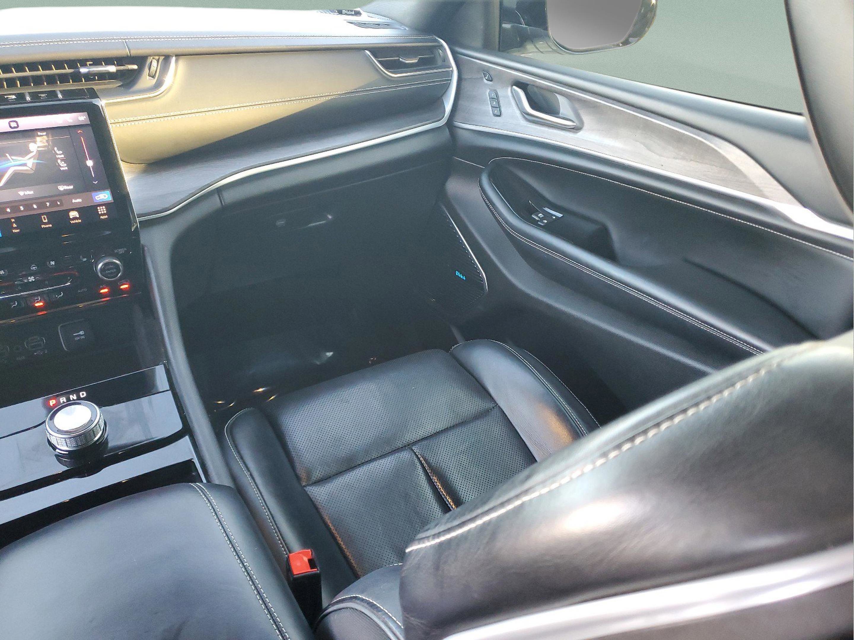 Certified 2021 Jeep Grand Cherokee L Overland w/ Luxury Tech Group IV image 15