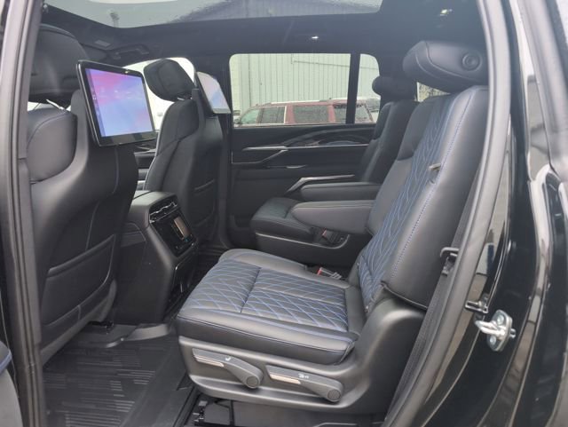 New 2026 Cadillac Escalade IQ Luxury 1 image 9