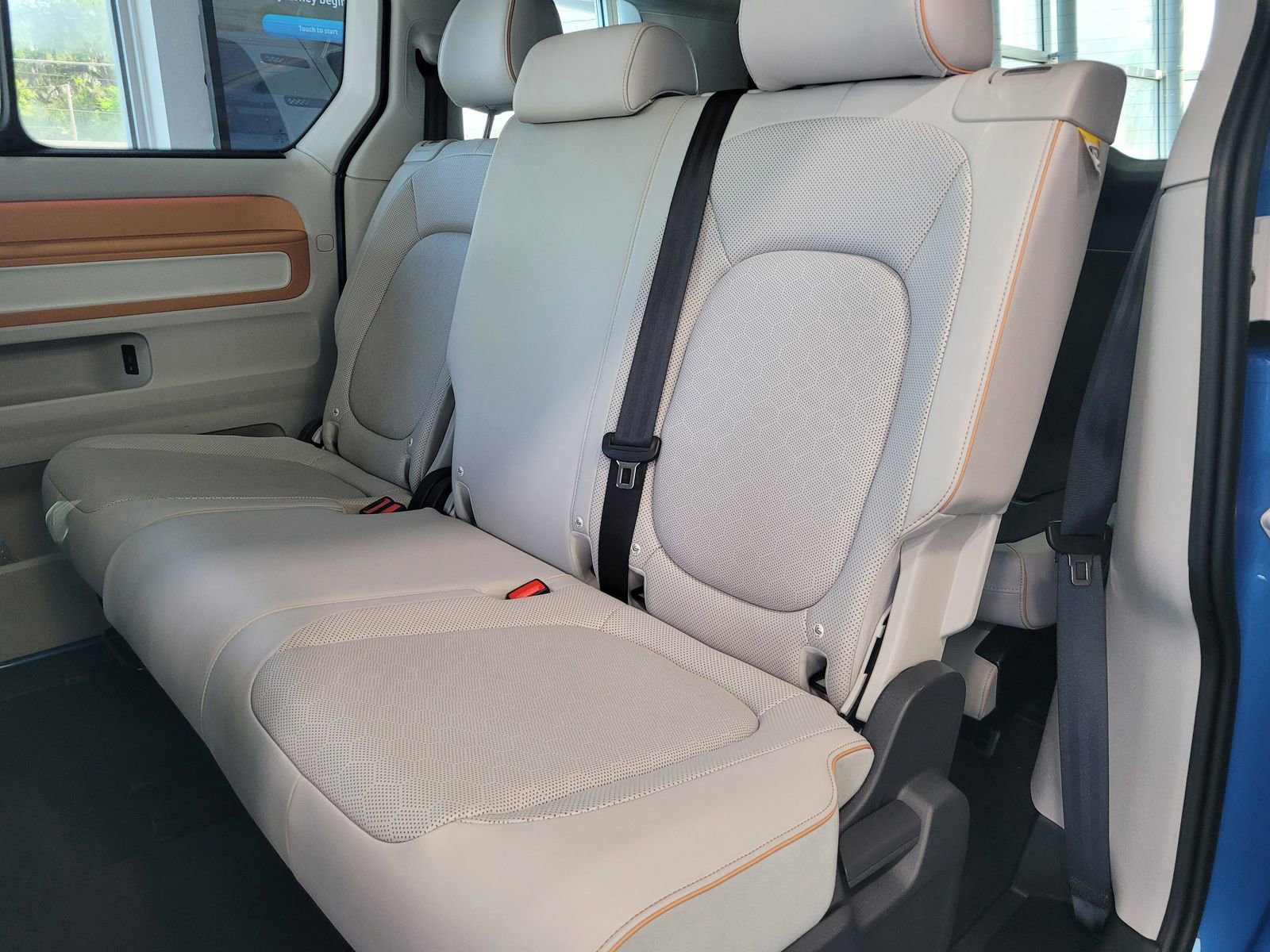 Used 2025 Volkswagen ID. Buzz 1st Edition image 11