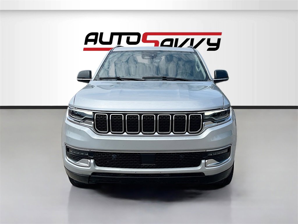 Used 2023 Jeep Wagoneer 4WD w/ Premium Group I image 2