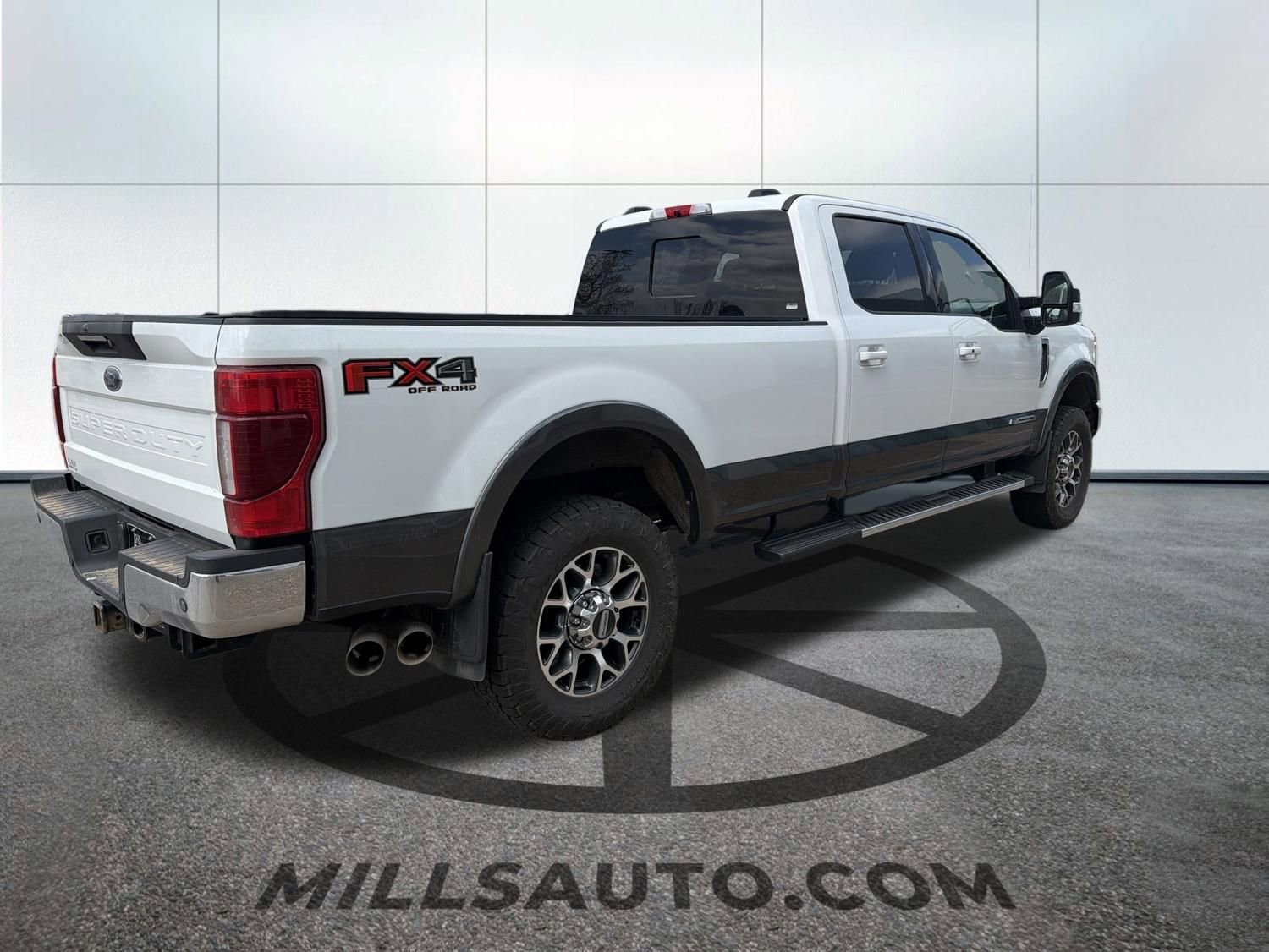 Used 2020 Ford F350 Lariat w/ Lariat Ultimate Package AWD/4WD image 4