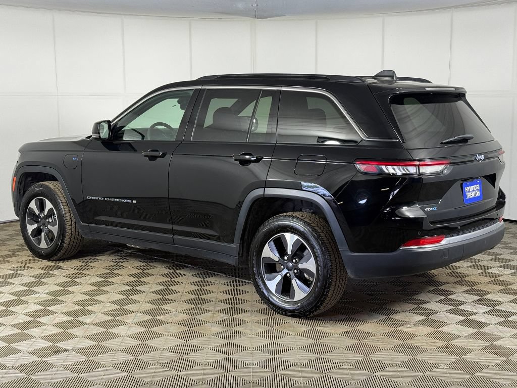 Used 2024 Jeep Grand Cherokee Limited 4xe AWD/4WD image 12